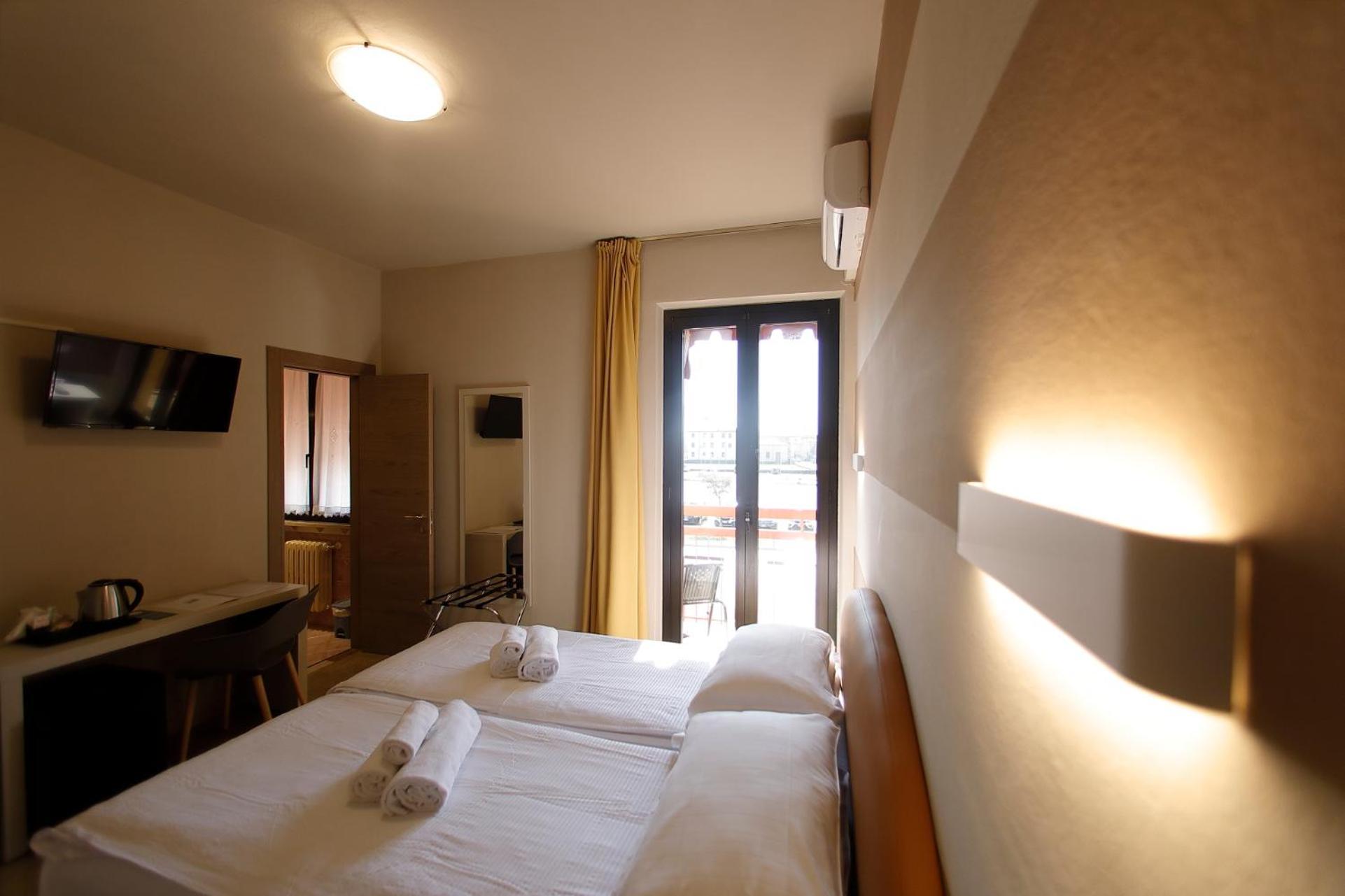 Primavera Hotel
