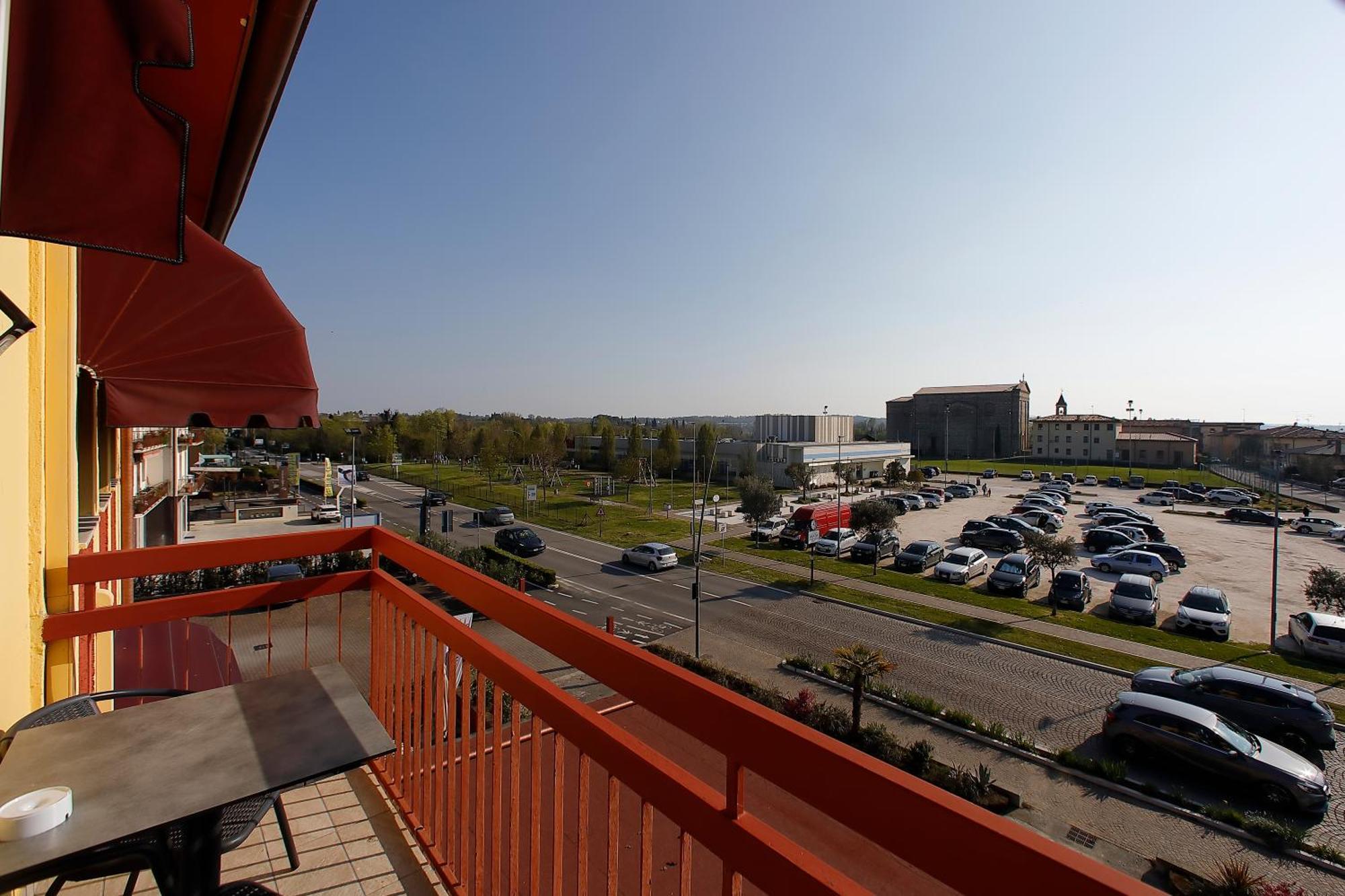 Primavera Hotel